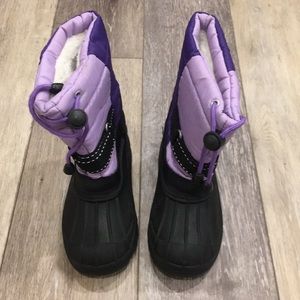 Snow boots size 11
